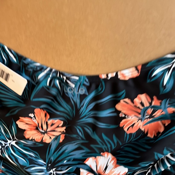 BNWT Lole woman’s swimsuit - Picture 3 of 6